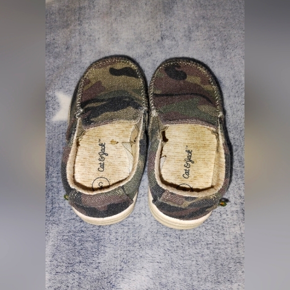 Toddler Camo Shoes - Picture 3 of 4